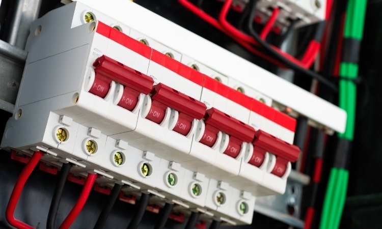how to replace a circuit breaker