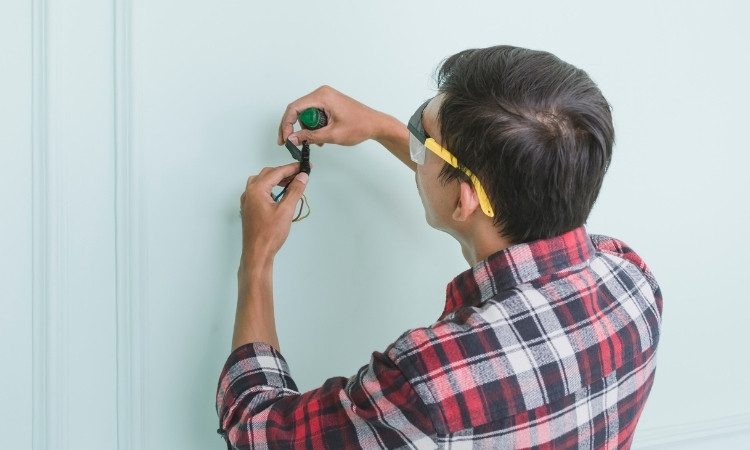 repair broken electrical wires