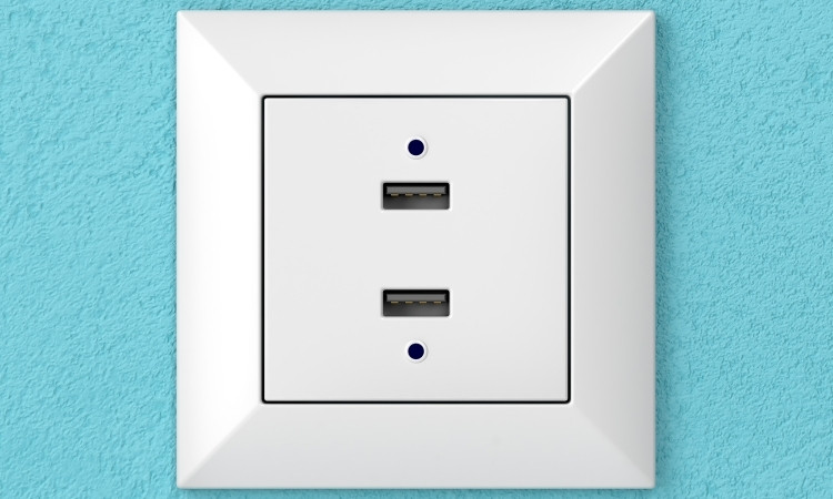USB wall outlet installation