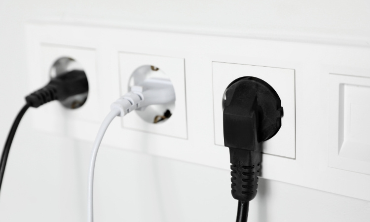 installing a wall plug