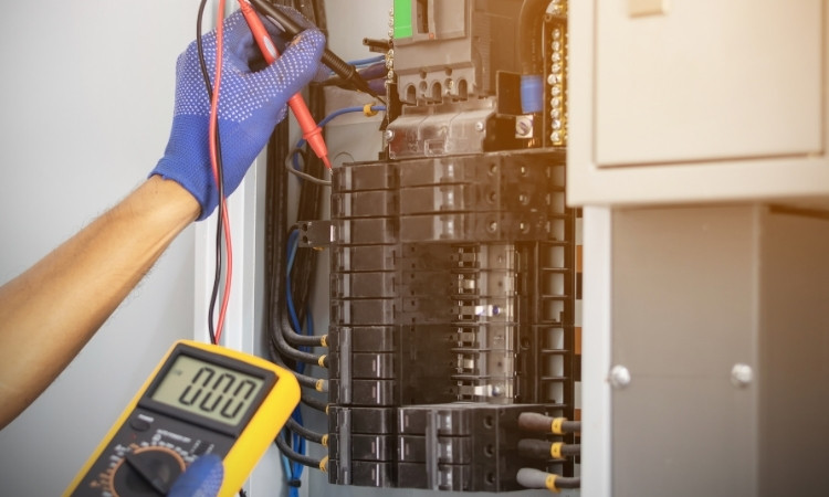 Common Electrical Problems in Commercial Buildings