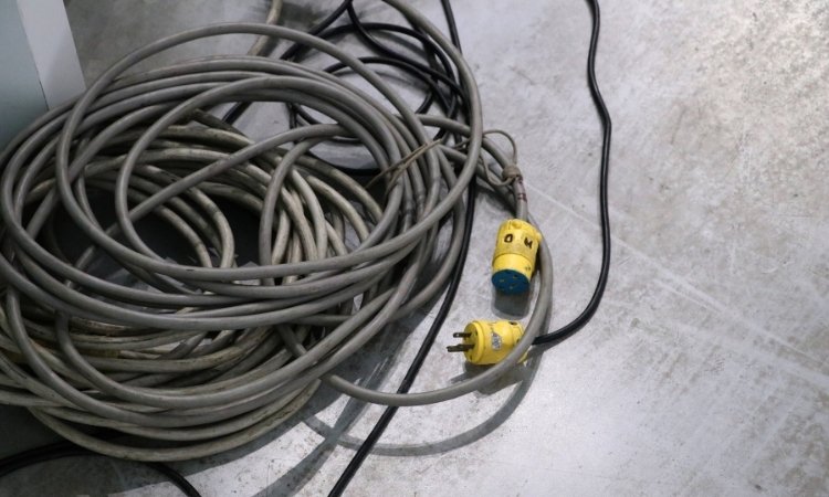 Replace an Extension Cord Plug in Singapore