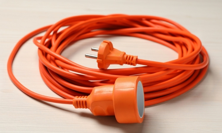 Replace an Extension Cord Plug