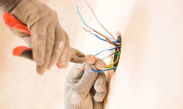Mistakes to Avoid When Rewiring a Light Switch